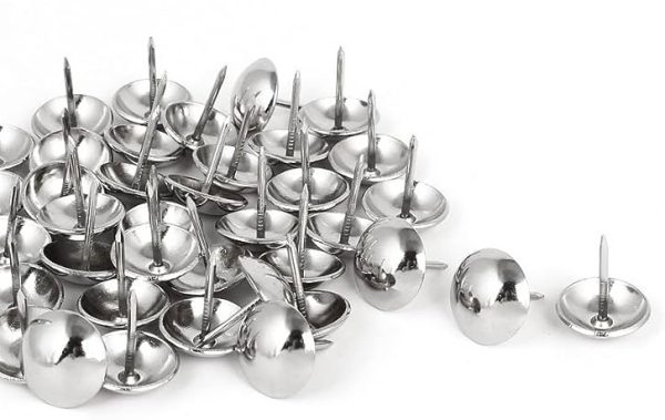 Steel thumb pins with sharp tips
